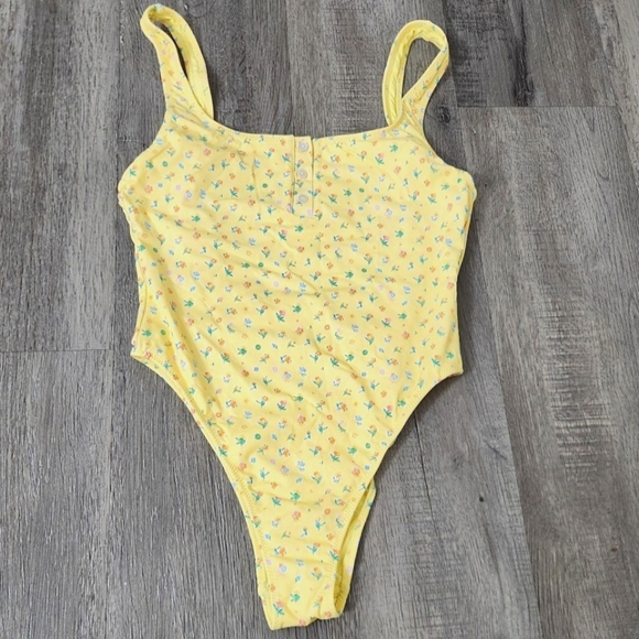New!Frankie's Bikinis x Pamela Anderson Collab One Piece Swimsuit - Picture 8 of 15